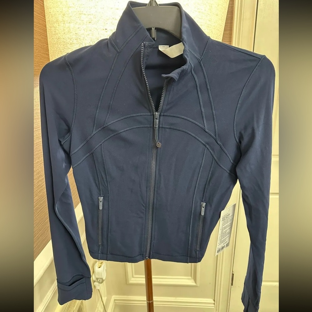 NWT Lululemon cropped define jacket